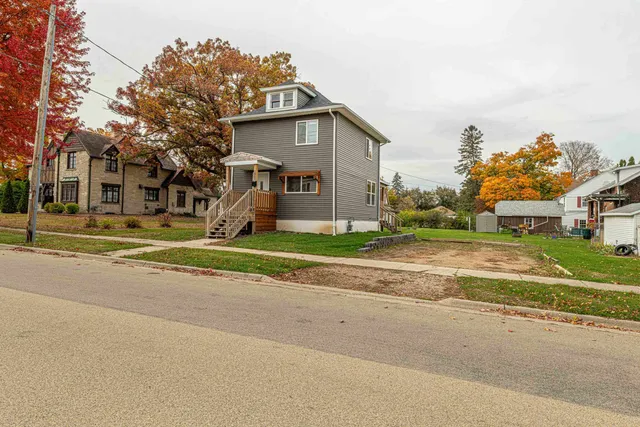 $209,900 | 1411 22nd Avenue, Monroe, WI 53566