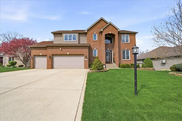 $495,000 | 2554 Blarney Stone Drive, Valparaiso, IN 46385