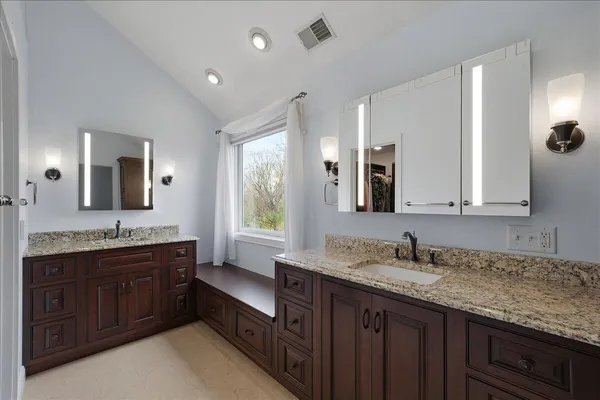 $495,000 | 2554 Blarney Stone Drive, Valparaiso, IN 46385