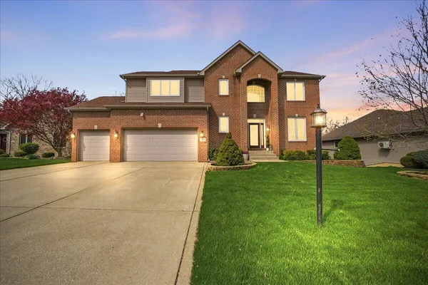 $495,000 | 2554 Blarney Stone Drive, Valparaiso, IN 46385