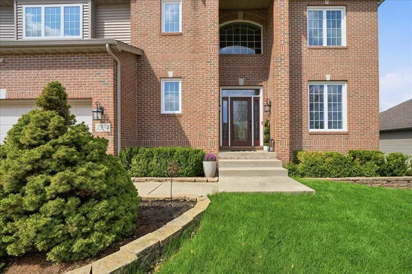 $495,000 | 2554 Blarney Stone Drive, Valparaiso, IN 46385
