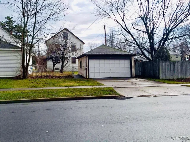 $1,450 | 224 Ivyhurst Circle, Amherst, NY 14226