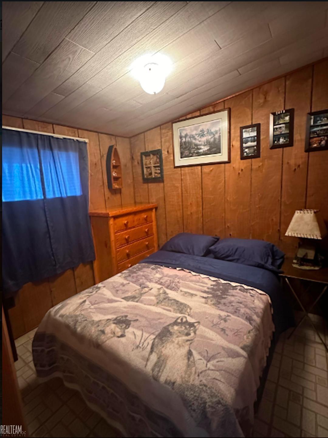 10403 North Whitefish Point Road Paradise, MI 49768 - Photo 10 of 18