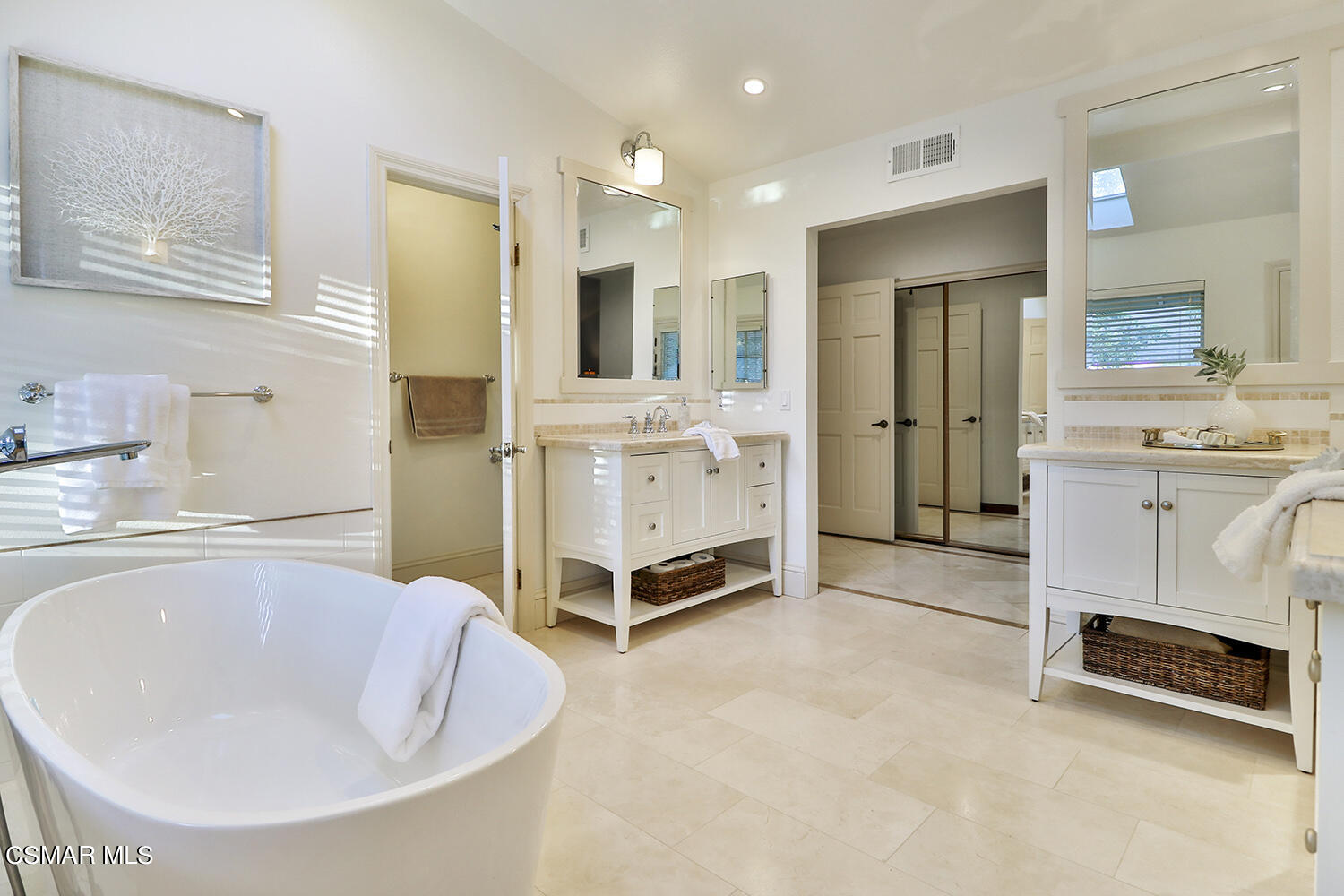 11842 Pradera Road Camarillo, CA 93012 - Photo 35 of 62 jMain Bedroom Suite11