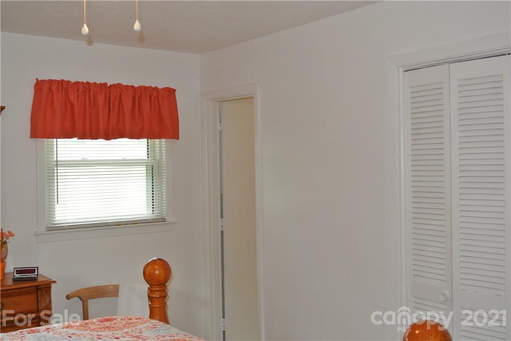 137 Cedar Lane Rutherfordton, NC 28139 - Photo 15 of 26 a bathroom with a sink and a mirror