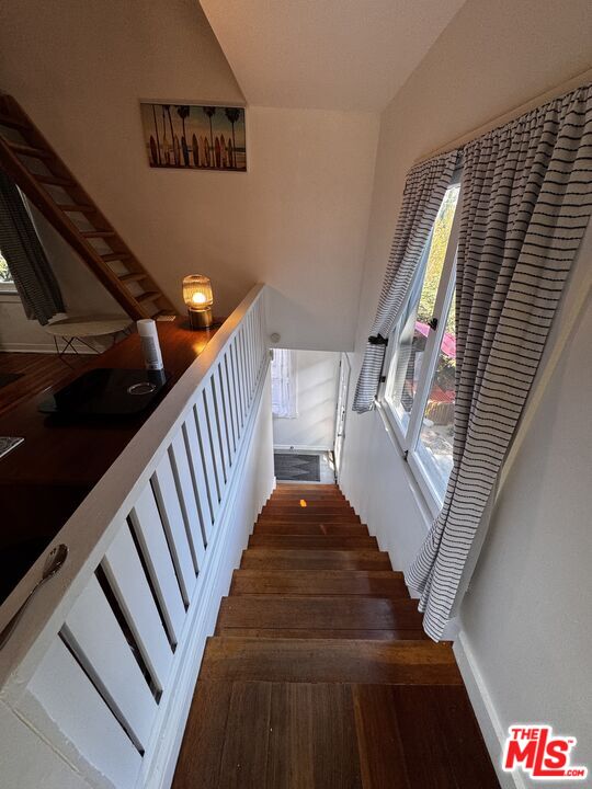 2449 Riverside Place Los Angeles, CA 90039 - Photo 29 of 42