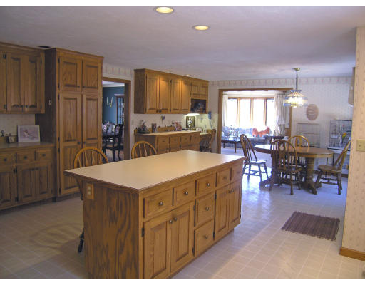 9 Hidden Brick Road Hopkinton, MA 01748 - Photo 11 of 27 Gallery Image 11