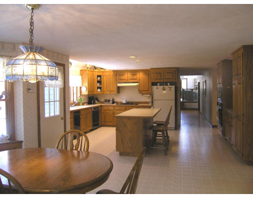 9 Hidden Brick Road Hopkinton, MA 01748 - Photo 10 of 27 Gallery Image 10