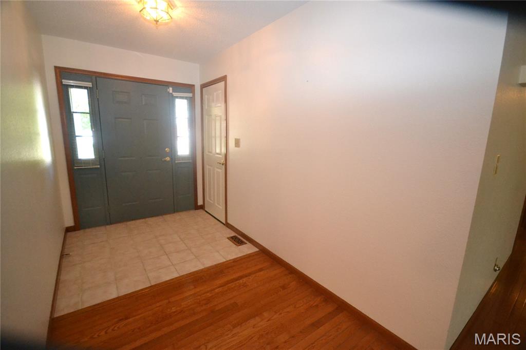 3728 Rhetts Landing Shiloh, IL 62221 - Photo 5 of 48