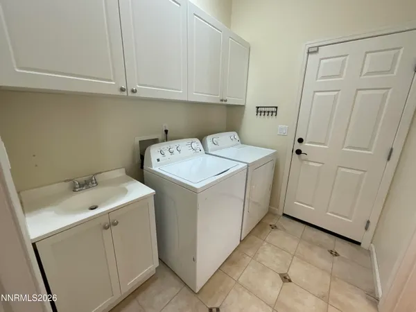 $2,750 | 3783 Big Dipper Court, Sparks, NV 89436