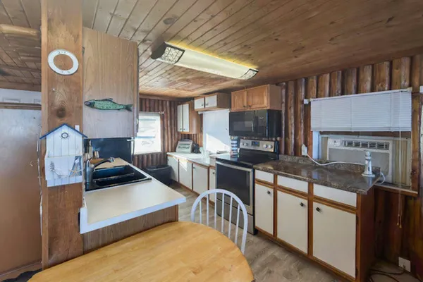 $279,900 | 19360 West Chippewa Drive, Rodney, MI 49342