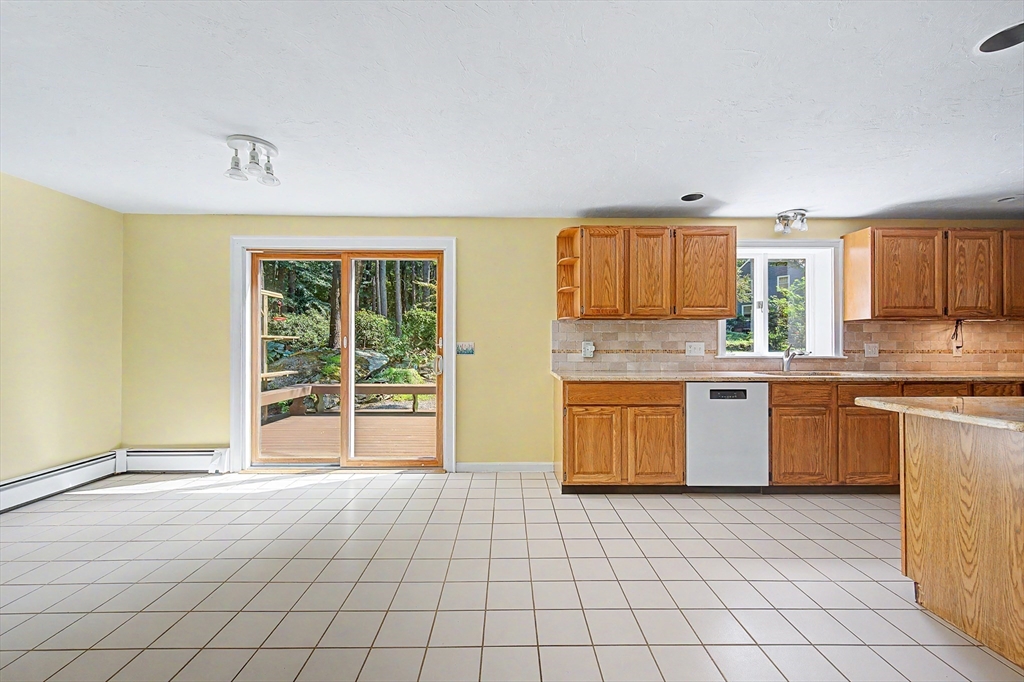 29 Pond Street Hopkinton, MA 01748 - Photo 18 of 42