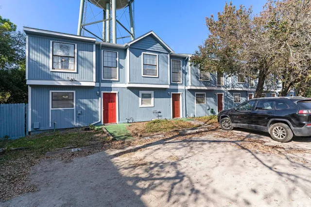 $179,900 | 601 38th Avenue North, Unit E1, Myrtle Beach, SC 29577