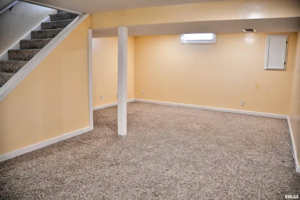 $89,900 | 260 Jamestown Road, Macomb, IL 61455