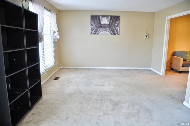 $89,900 | 260 Jamestown Road, Macomb, IL 61455