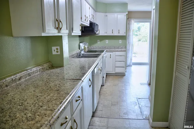 $89,900 | 260 Jamestown Road, Macomb, IL 61455