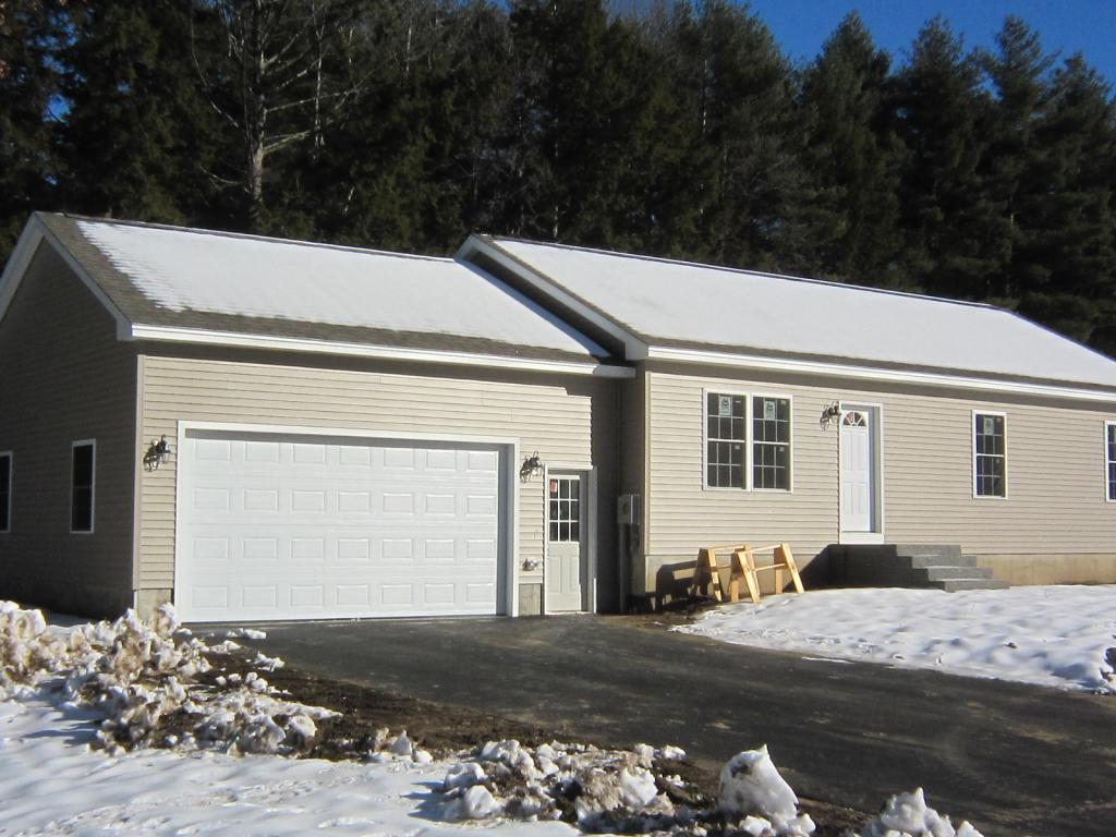 12 Brenda Lane Rochester, NH 03867 - Photo 1 of 8 Gallery Image 1