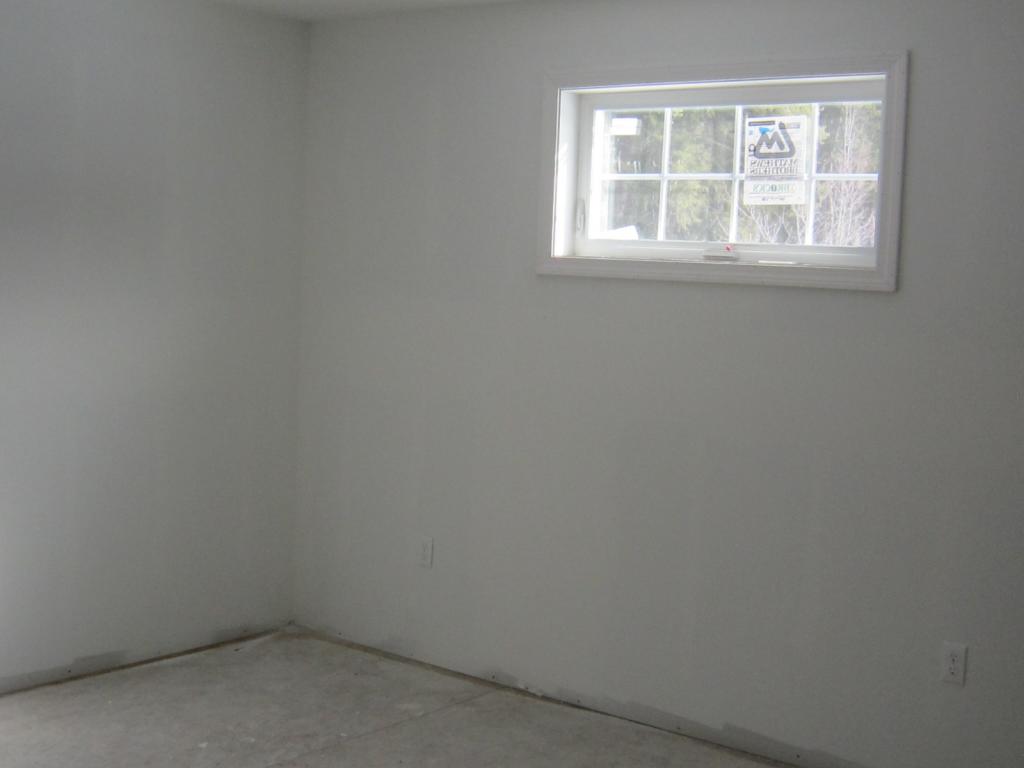 12 Brenda Lane Rochester, NH 03867 - Photo 6 of 8 Gallery Image 6