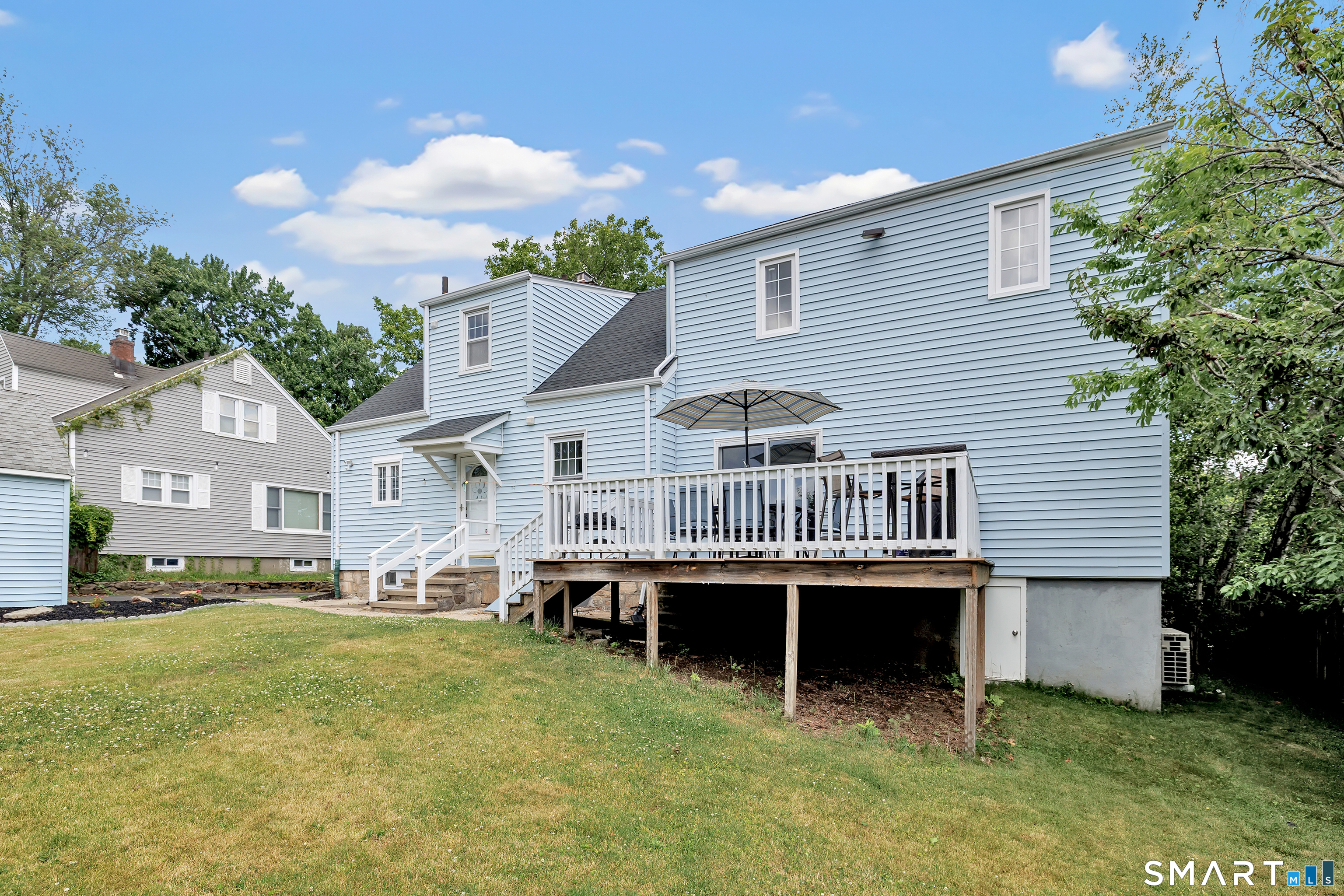 83 Stonybrook Road Stratford, CT 06614 - Photo 28 of 38