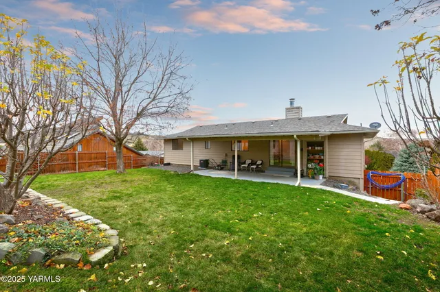 $475,000 | 1304 Cedar Lane, Selah, WA 98942