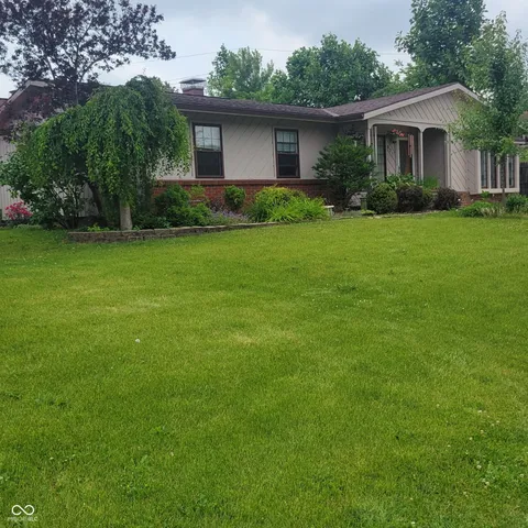 $250,000 | 825 Park View Drive, Rushville, IN 46173
