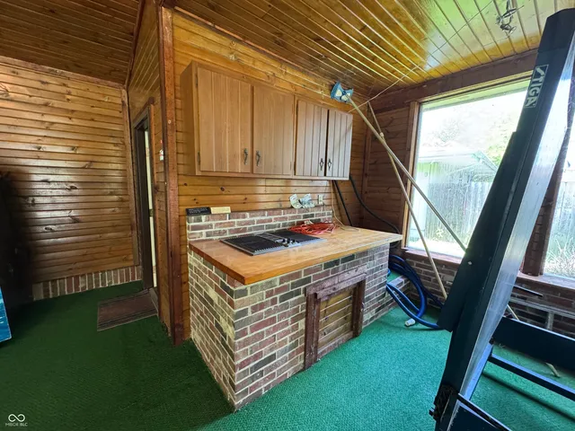 $250,000 | 825 Park View Drive, Rushville, IN 46173