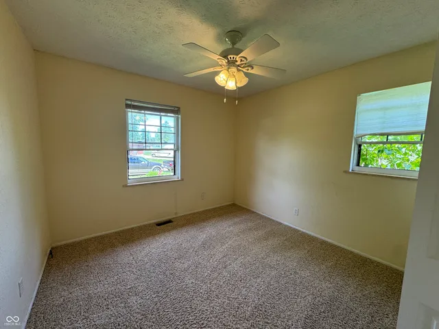 $250,000 | 825 Park View Drive, Rushville, IN 46173