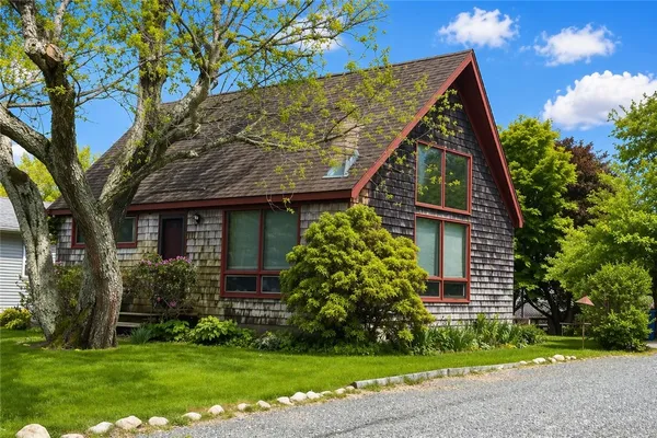 $2,000 | 4 Marten Avenue, Narragansett, RI 02882