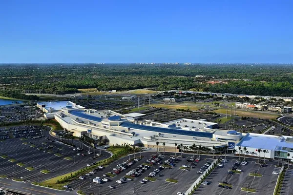 $2,950 | 6041 Clubside Drive, Unit 6041, Sarasota, FL 34243