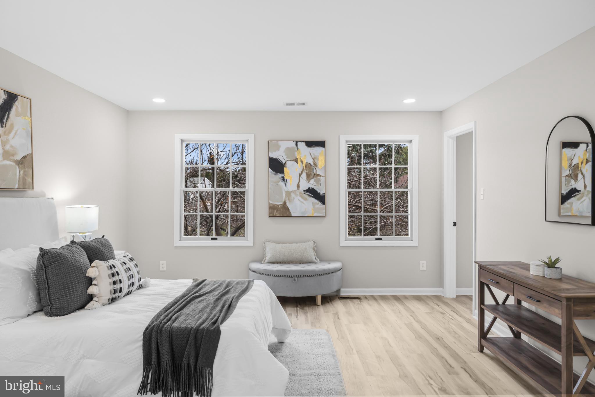 12701 Roark Court Reston, VA 20191 - Photo 22 of 58 Primary Suite