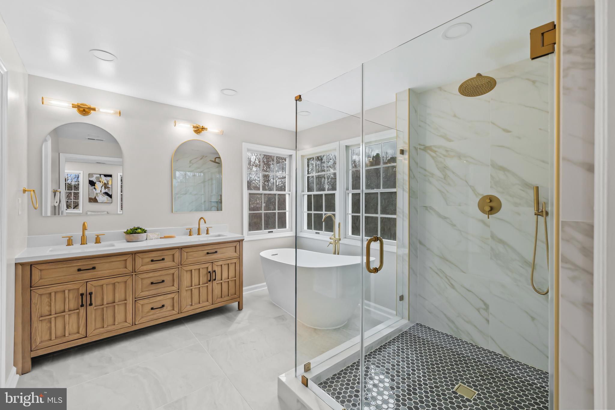 12701 Roark Court Reston, VA 20191 - Photo 23 of 58 Primary En-Suite
