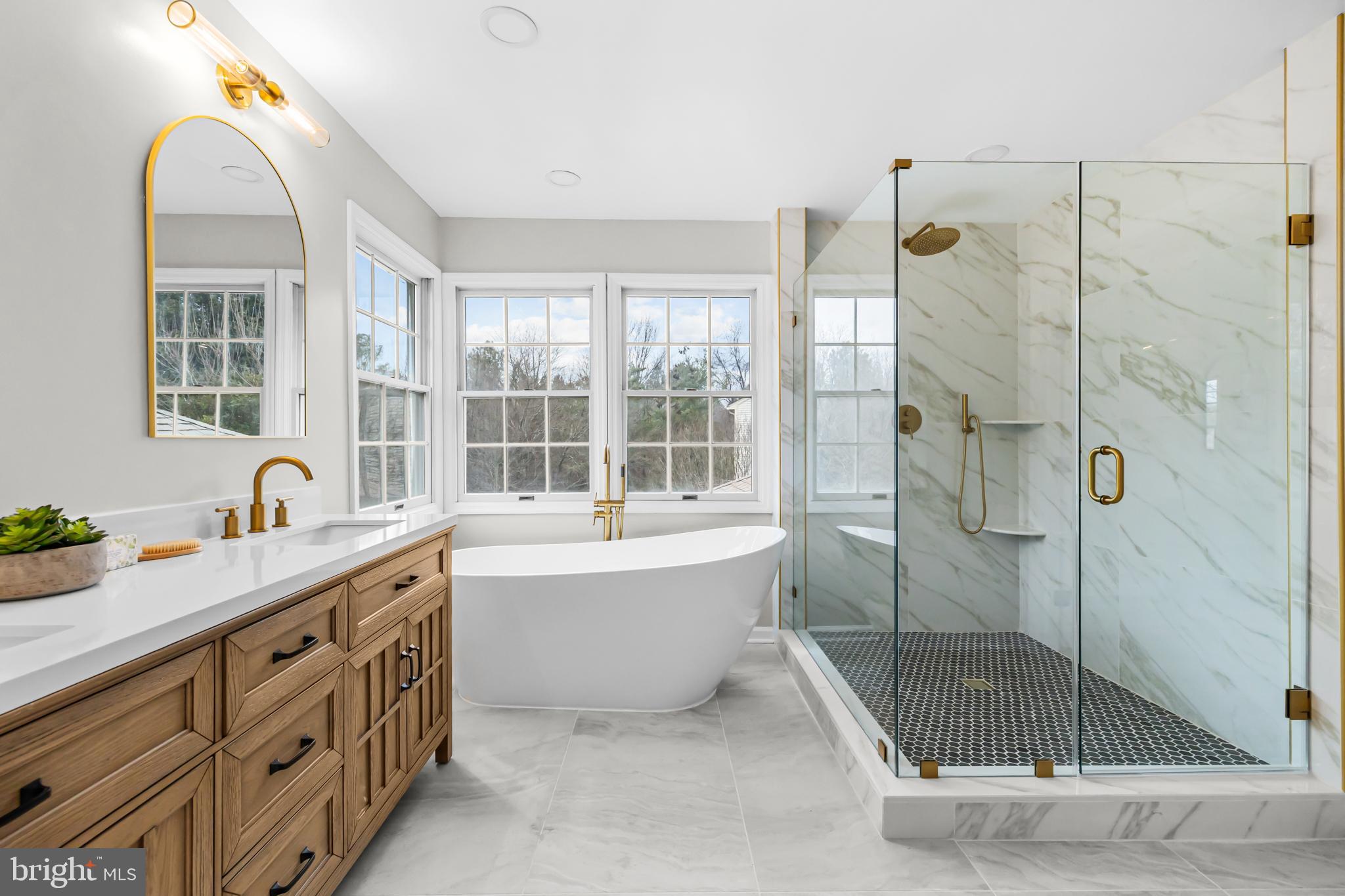 12701 Roark Court Reston, VA 20191 - Photo 24 of 58 Primary En-Suite