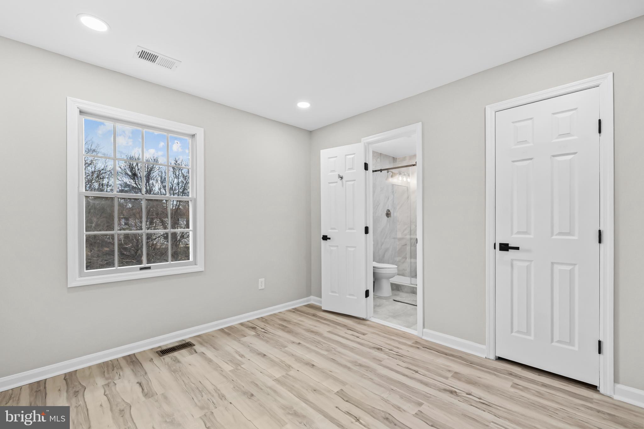 12701 Roark Court Reston, VA 20191 - Photo 31 of 58 Upper Level Second bedroom with En-Suite