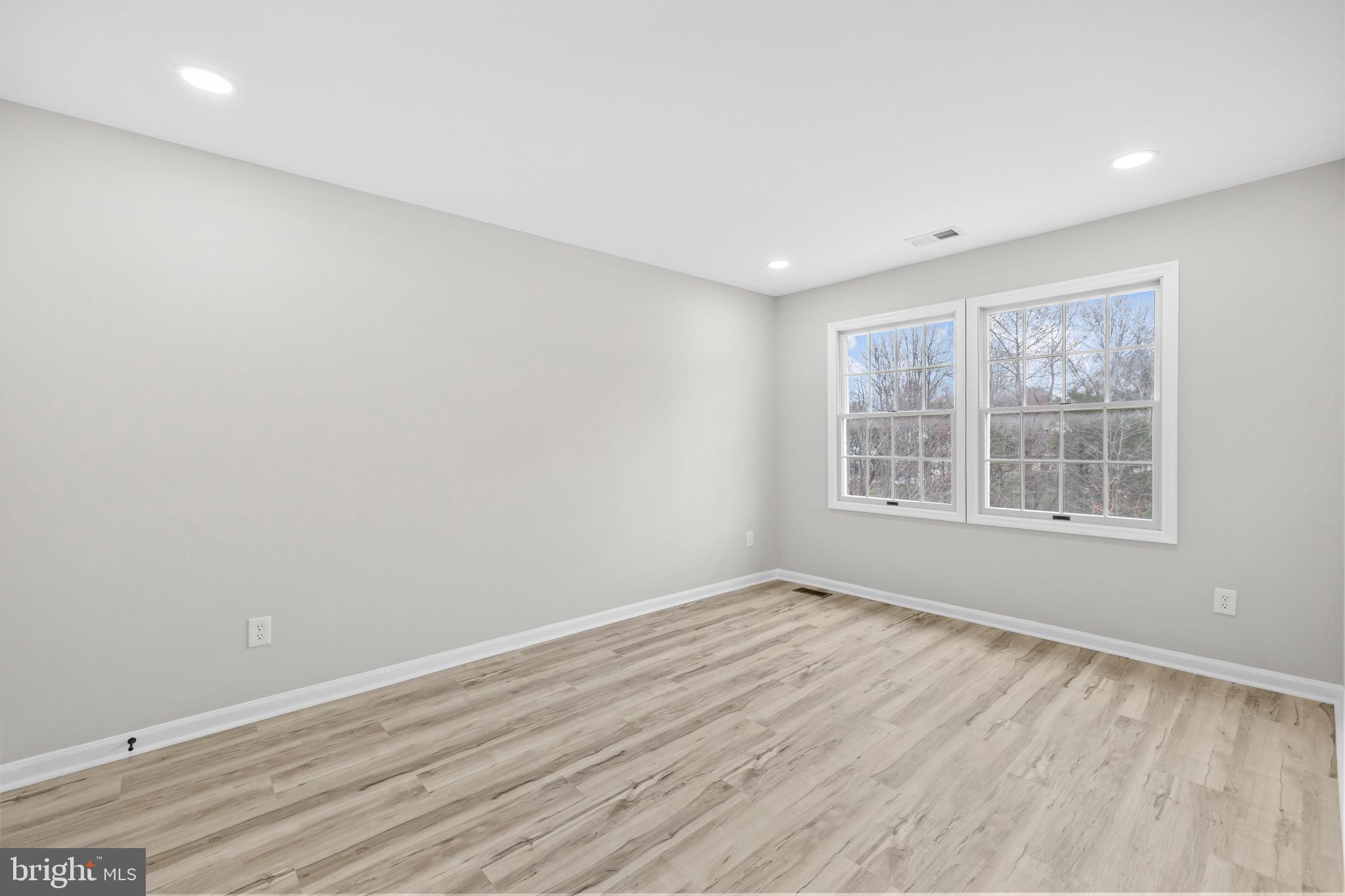 12701 Roark Court Reston, VA 20191 - Photo 34 of 58 Third Beroom