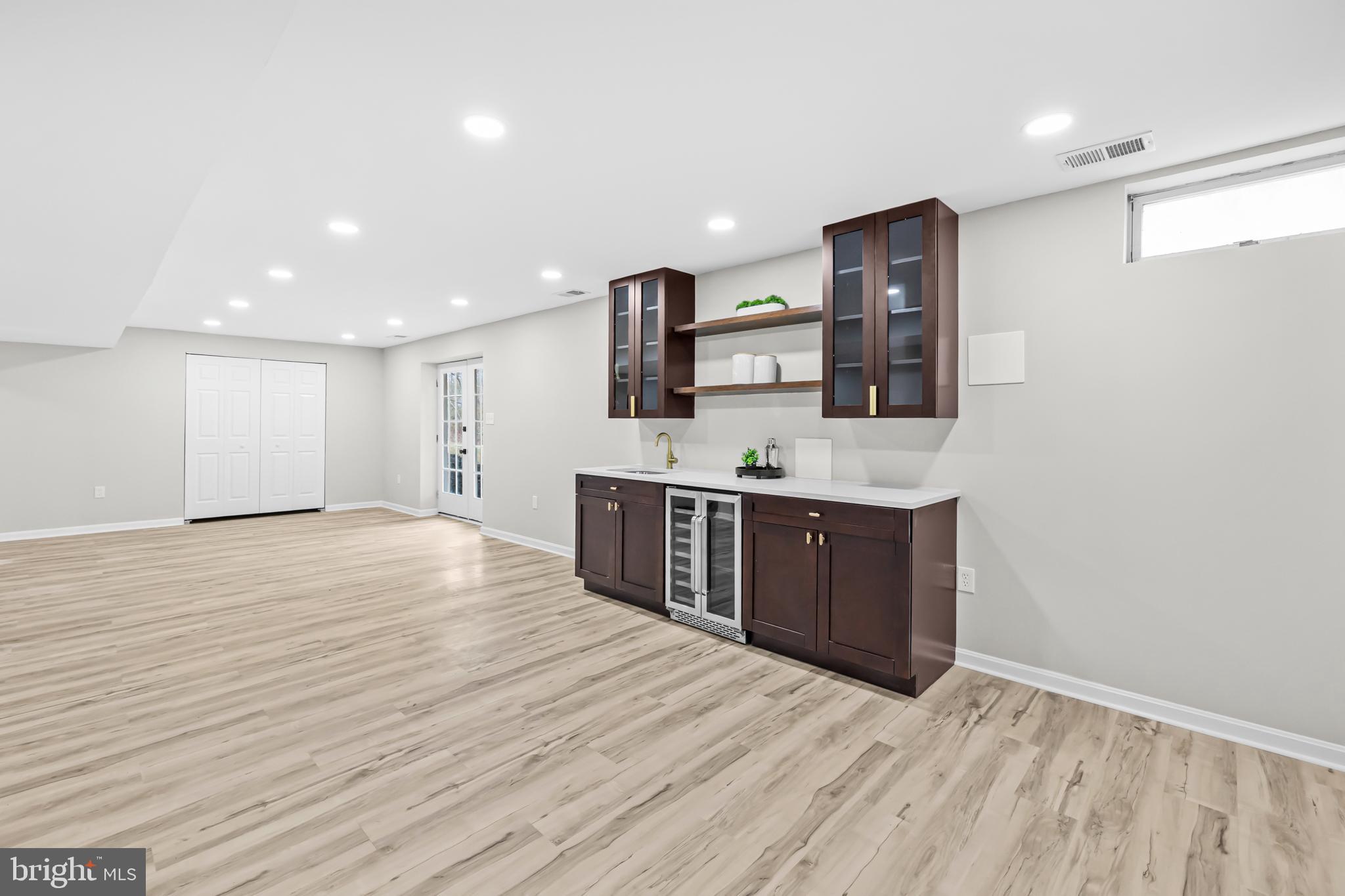 12701 Roark Court Reston, VA 20191 - Photo 41 of 58 Lower Level Bar