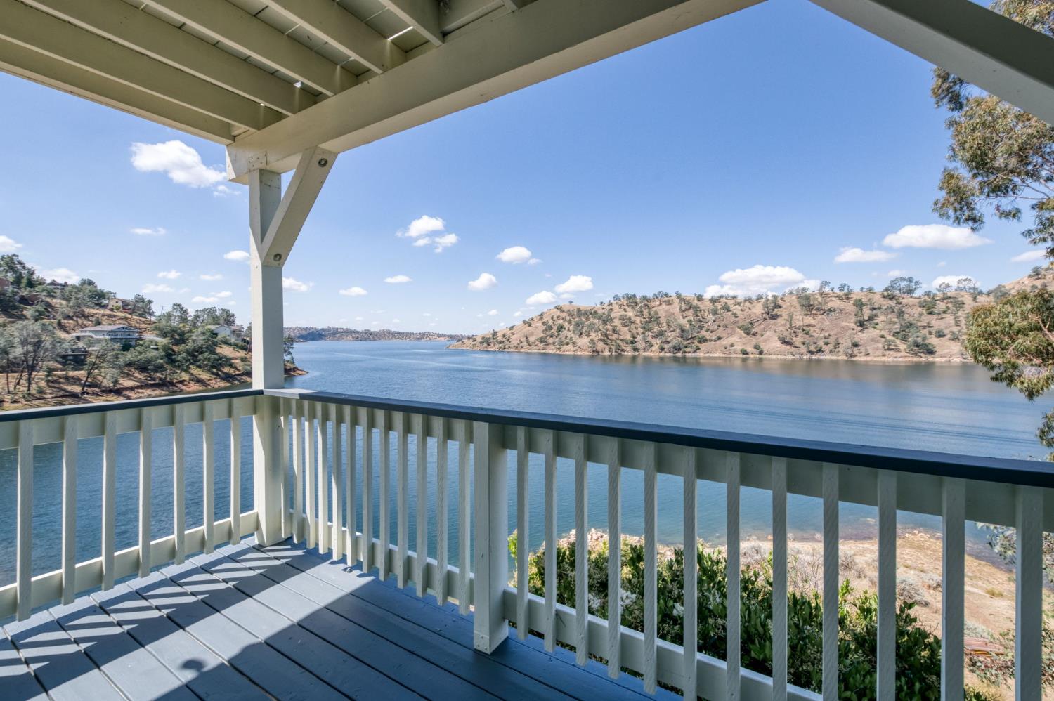 28037 Sky Harbour Road Friant, CA 93626 - Photo 29 of 40 a view of a wooden deck