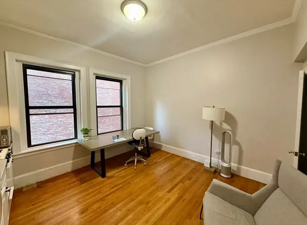 $2,400 | 10 Fairfield Street, Unit 3, Boston, MA 02116