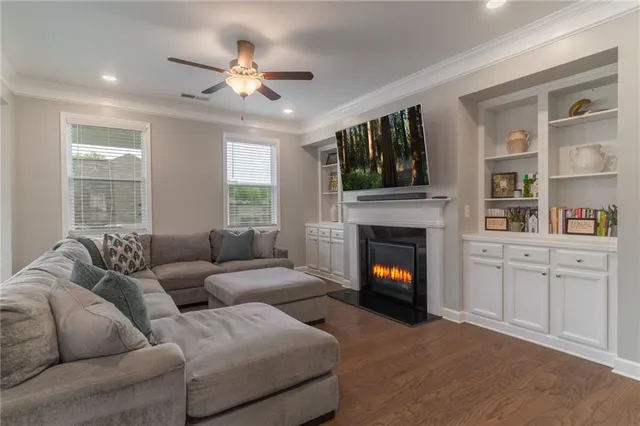 $850,000 | 301 Cochin Drive, Woodstock, GA 30188