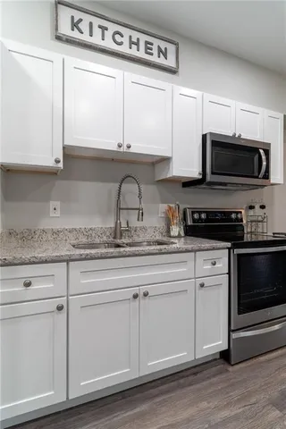 $850,000 | 301 Cochin Drive, Woodstock, GA 30188