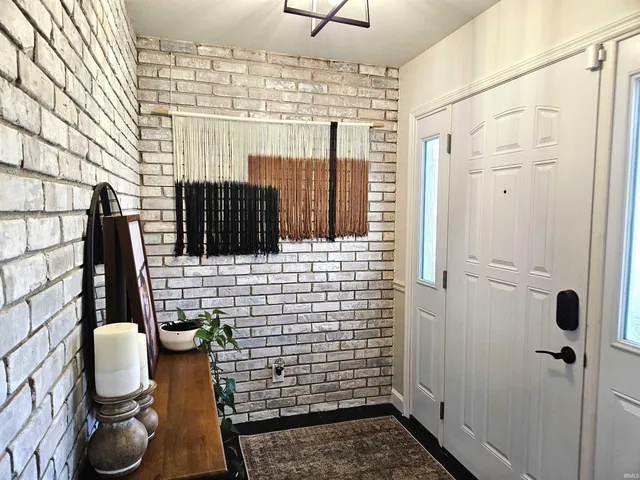 $199,500 | 1713 West Saxon Drive, Marion, IN 46952