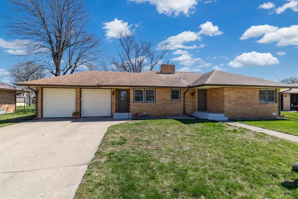 $325,000 | 115 South Walnut Street, Belle Plaine, MN 56011