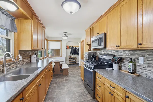 $325,000 | 115 South Walnut Street, Belle Plaine, MN 56011