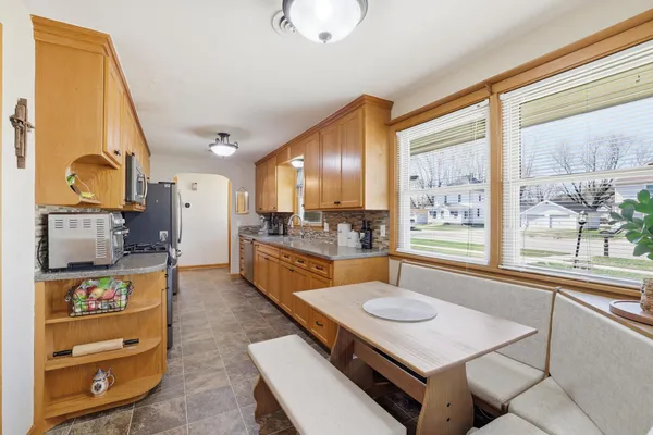 $325,000 | 115 South Walnut Street, Belle Plaine, MN 56011