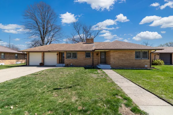 $325,000 | 115 South Walnut Street, Belle Plaine, MN 56011