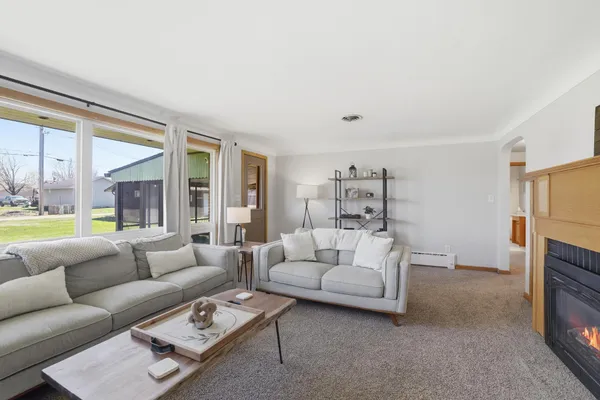 $325,000 | 115 South Walnut Street, Belle Plaine, MN 56011