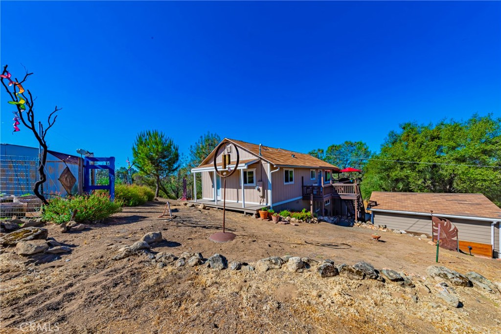 43629 Ranger Cir Drive Coarsegold, CA 93614 - Photo 45 of 54 a view of a house with a yard