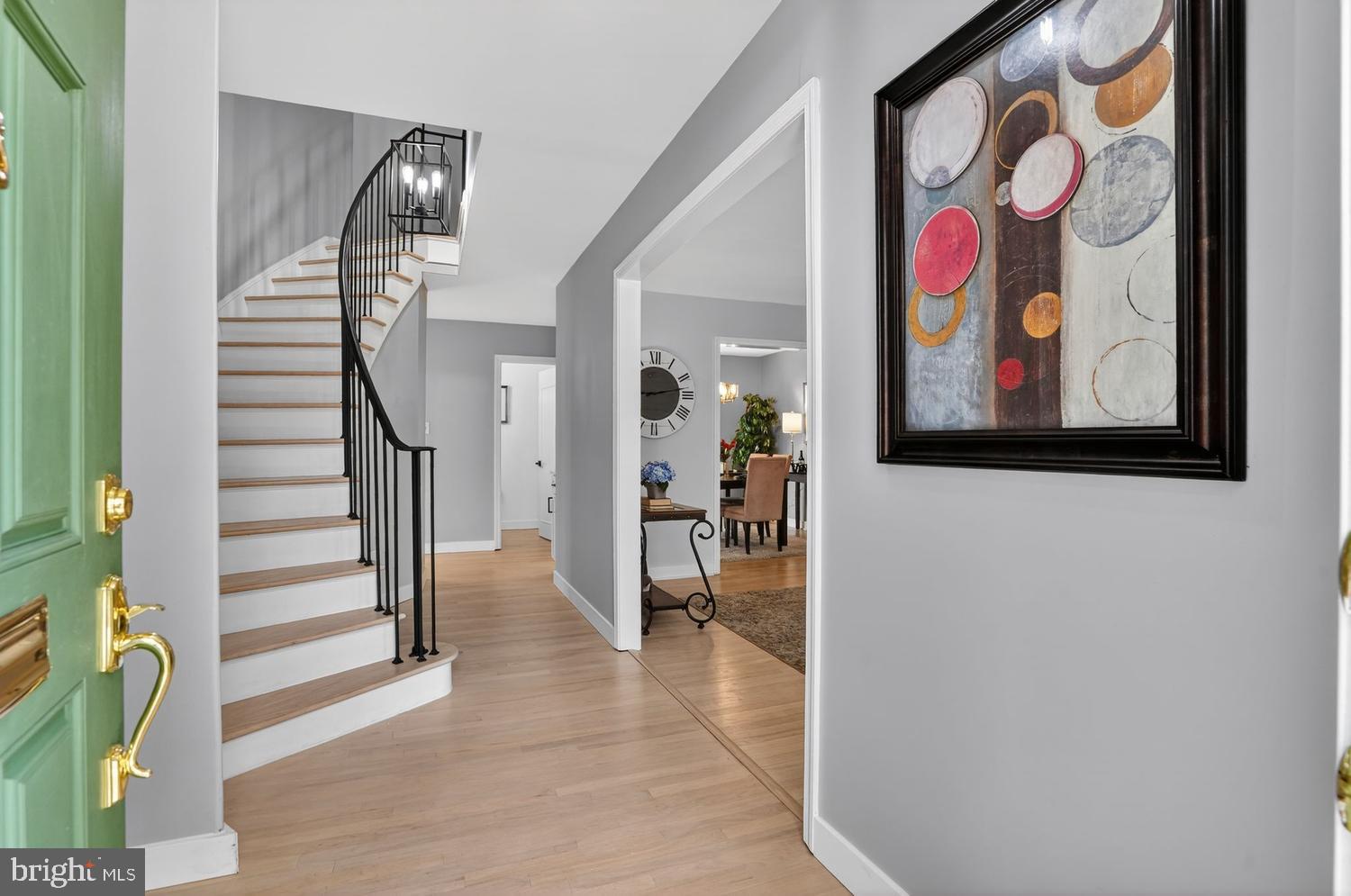 8532 Lakinhurst Lane Springfield, VA 22152 - Photo 4 of 62 Charlestown's grand curved staircase foyer