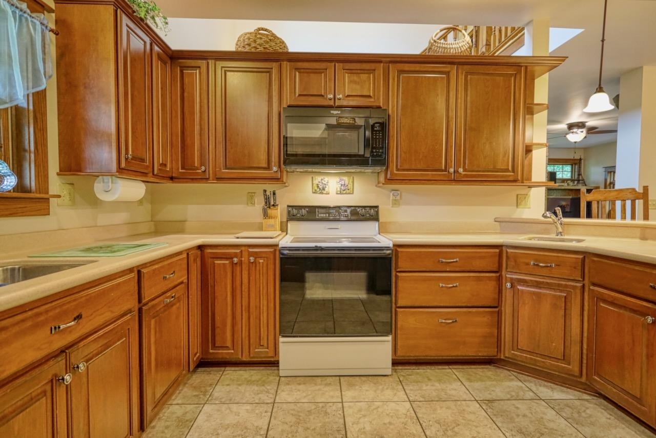E4930 Rolling Ridge Road Spring Green, WI 53588 - Photo 13 of 58