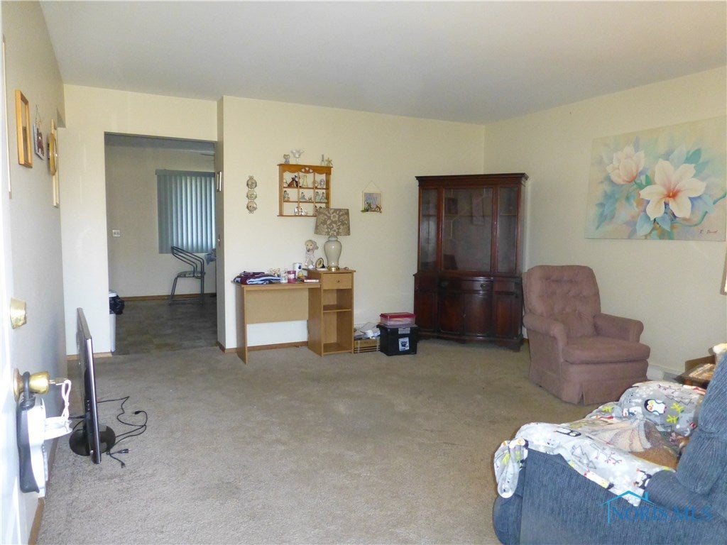 5714 Bennett Road Toledo, OH 43612 - Photo 3 of 18 Gallery Image 3