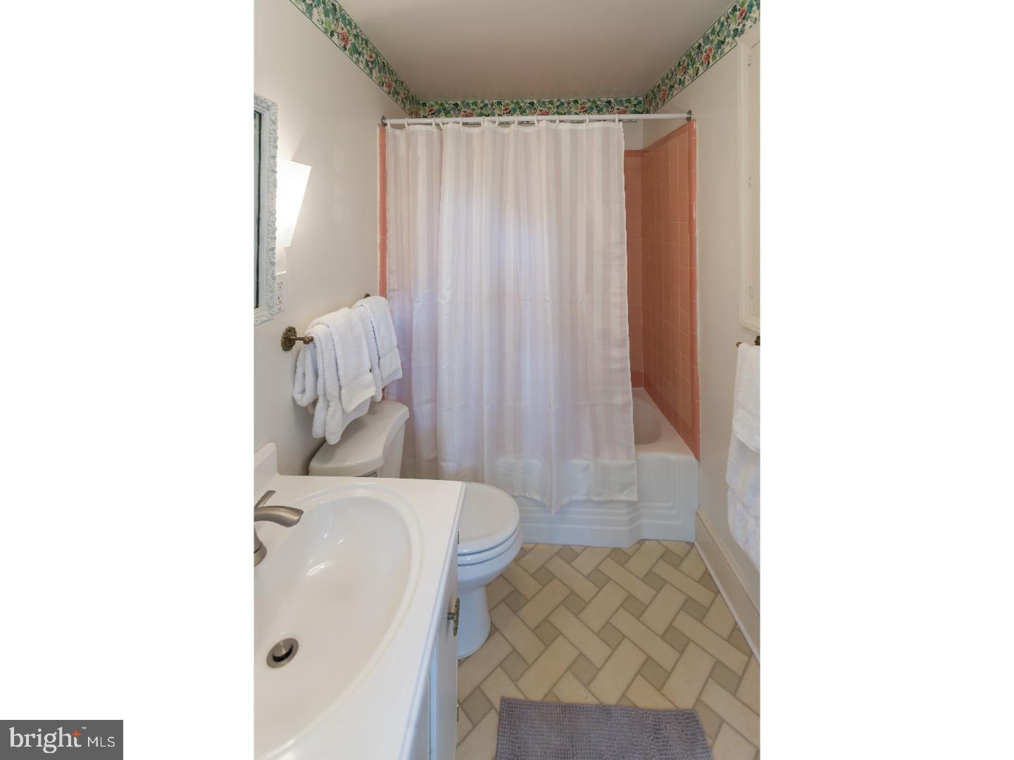 432 Newtown Road Berwyn, PA 19312 - Photo 12 of 25 Bathroom